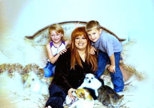 Wynonna children and personal life